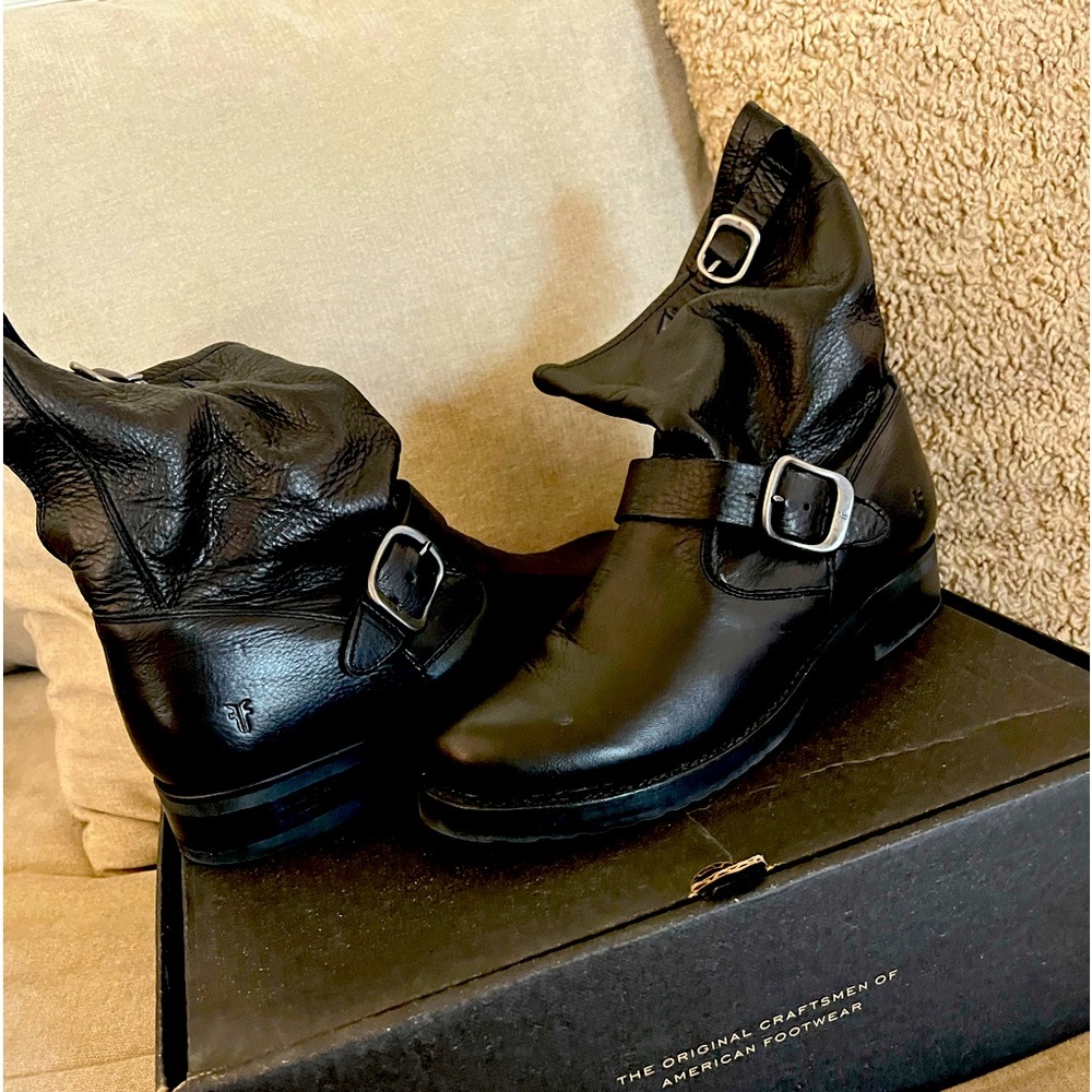 Frye Veronica Short Black Leather Boots